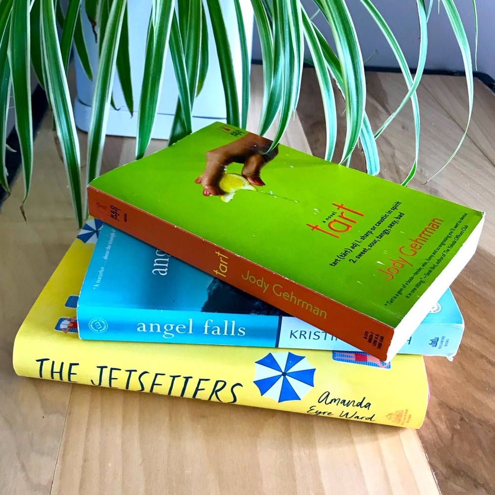 📚Three books! (Including 1 hardcover)